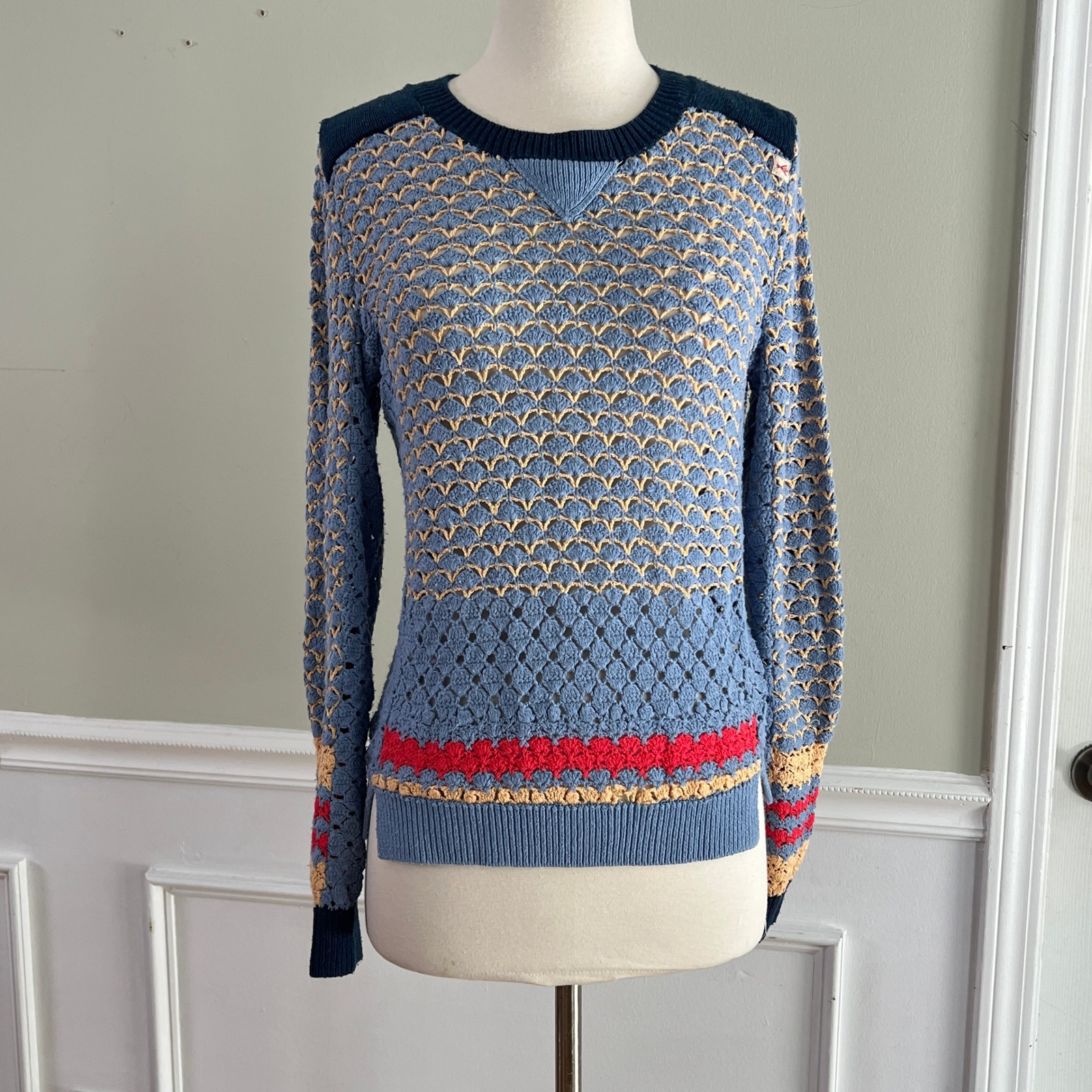 Thursday Island Crochet Sweater Womens M Scalloped Open Knit Blue Urban Vintage